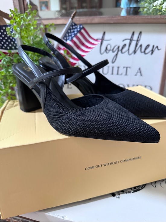 Cosy Island Shoes - Cosy Island Black slingback heels. 8.5 NIB!